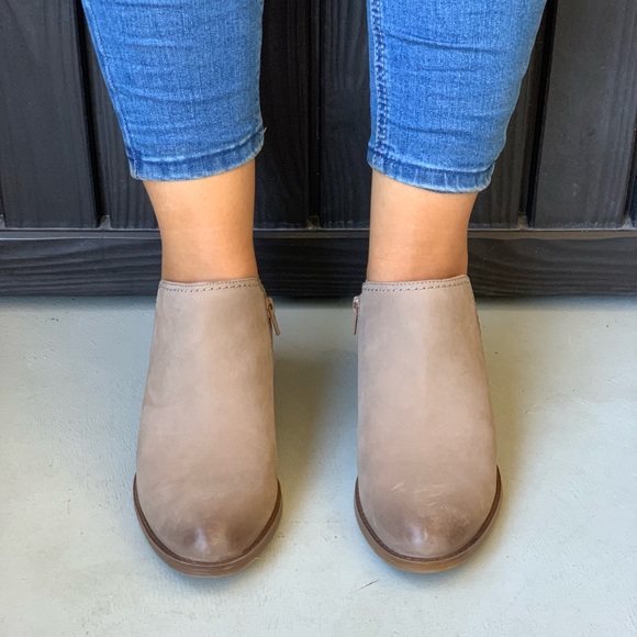 Genuine Leather Distressed V Short Ankle Booties - Picture 3 of 5